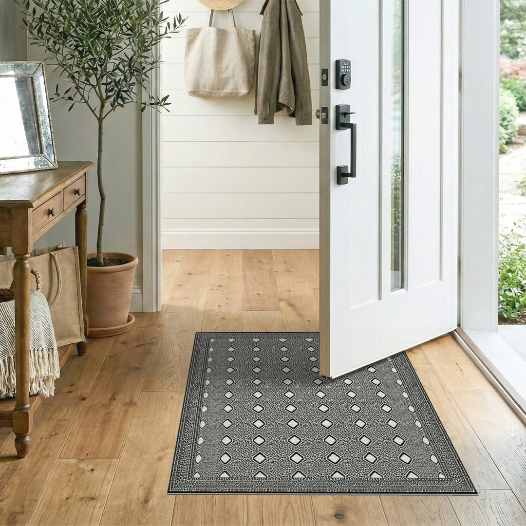 Black White Diamond Geometric Area Rug