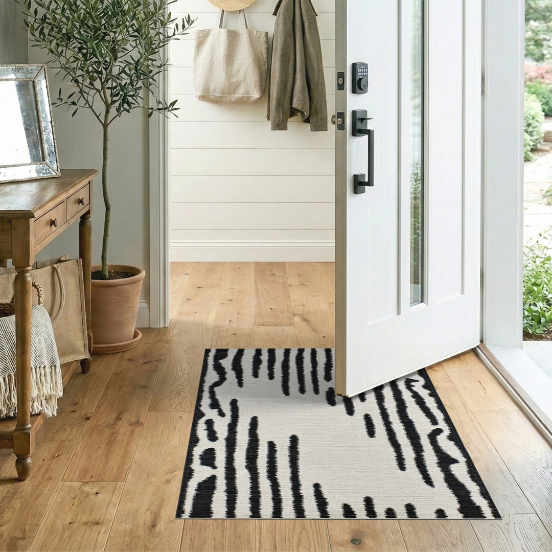 Black White Abstract Vertical Stripe Rug