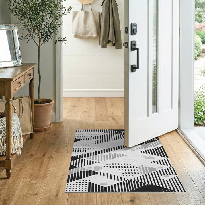 Black White Geometric Area Rug