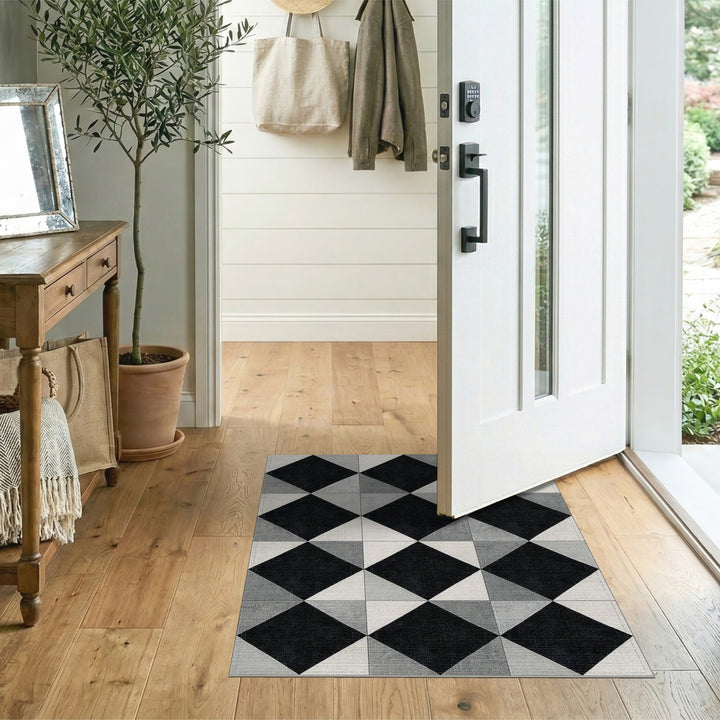 Black White Geometric Diamond Area Rug
