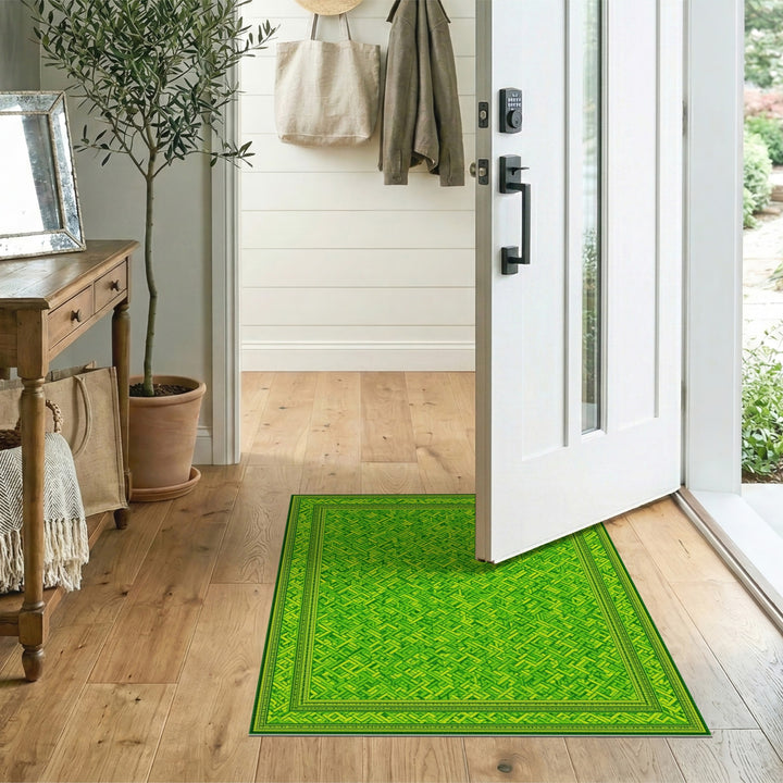 Geometric Modern Green Geometric Interlock Area Rug