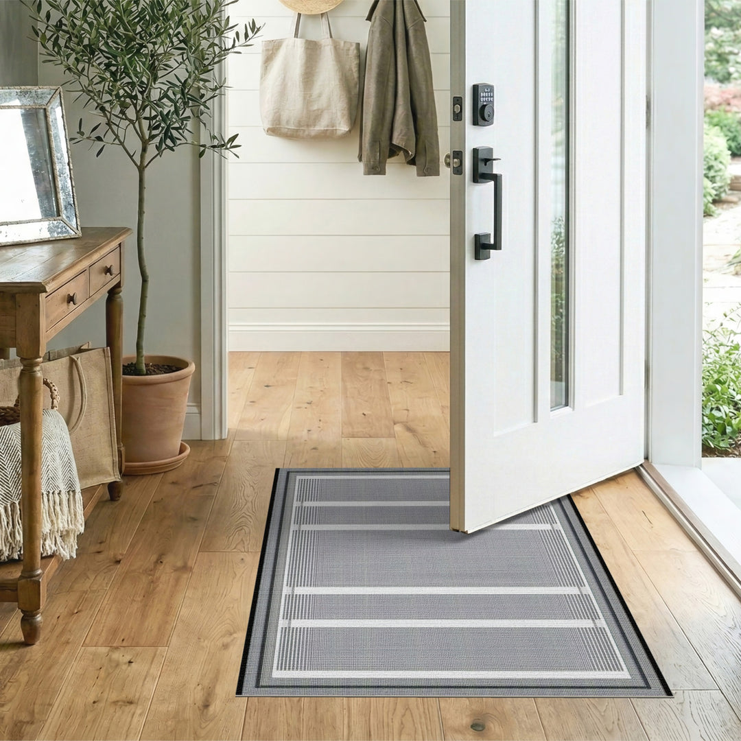 Black and White Black and White Geometric Striped Area Rug