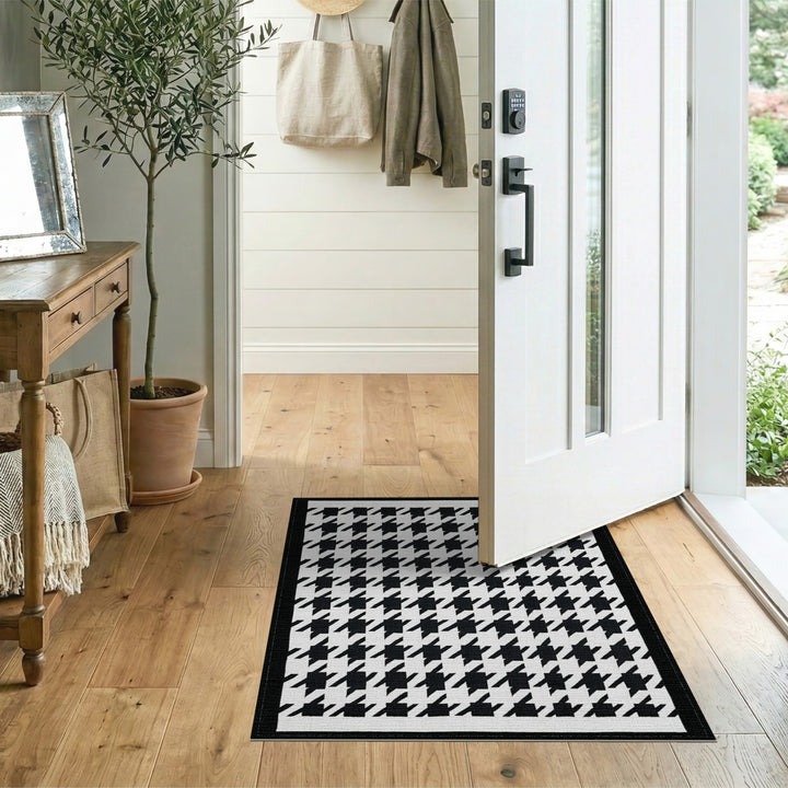 Black White Geometric Area Rug