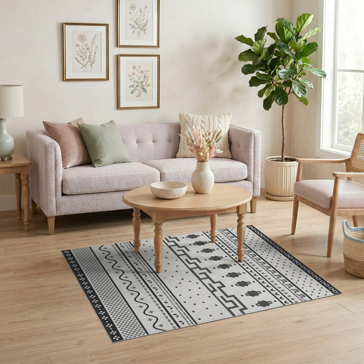 Black White Geometric Area Rug