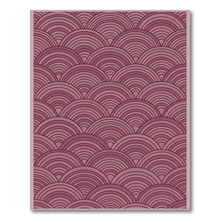 Mauve Scalloped Shell Arrangement Rug